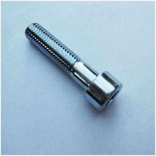 DIN912